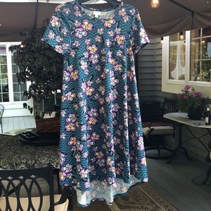 Xs Lularoe NWOT Carly
